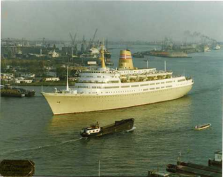 Illustration for article titled The Last Surviving Transatlantic Ocean Liners